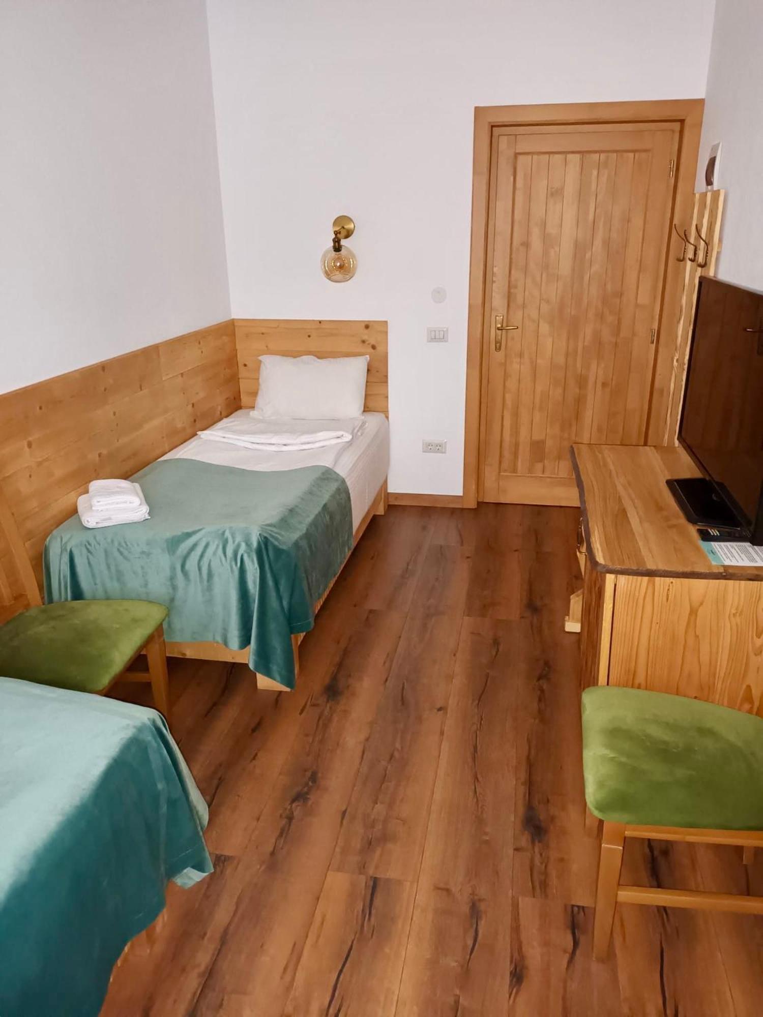 Pensiunea Coronita Vişeu de Sus Zimmer foto